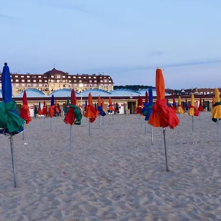 Lumineux 4 Pers A 5 Mn De La Et Parking Prive Proche Deauville Apartman