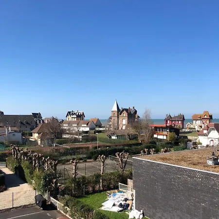 Appartement Lumineux 4 Pers Vue Mer Parking Prive Proche Deauville