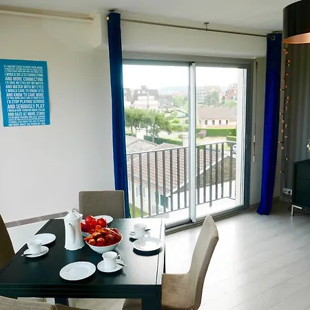 Διαμέρισμα Appartement Lumineux 4 Pers Vue Mer Parking Prive Proche Deauville